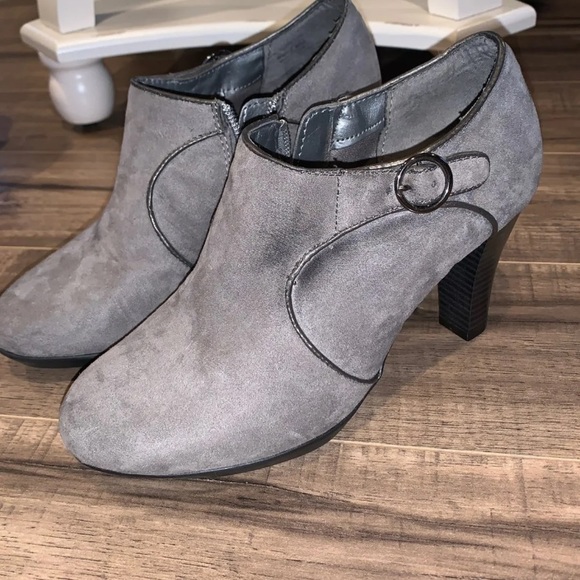 Sole Sensibility booties - Picture 4 of 6